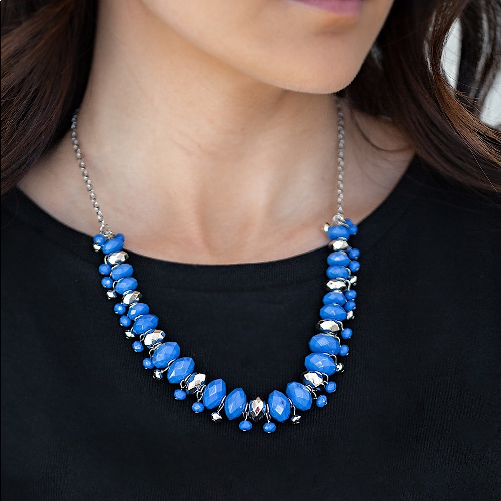 ❤️‍🔥5/$25❤️‍🔥 Brags to Riches Blue Necklace